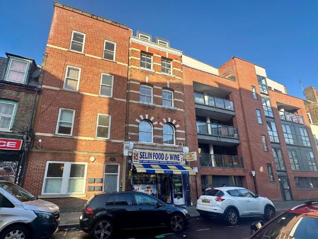 House for rent in Haggerston, Greater London