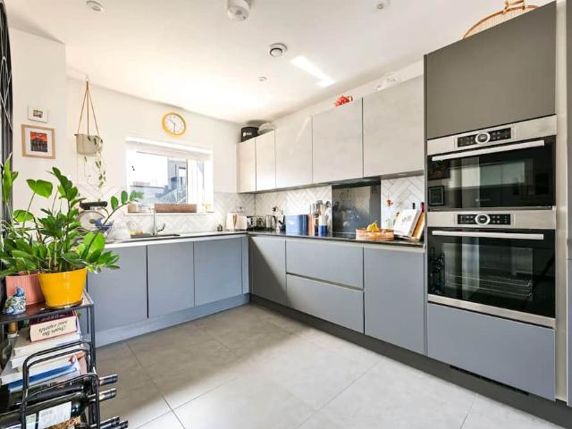 Apartment for rent in Old Ford, Greater London