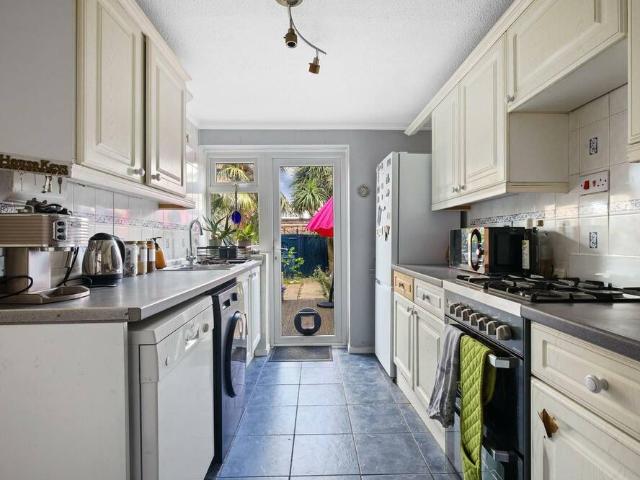 Apartment for rent in London Borough of Newham, Greater London
