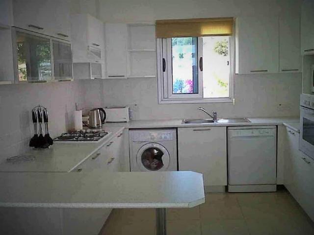 House for rent in London Borough of Newham, Greater London