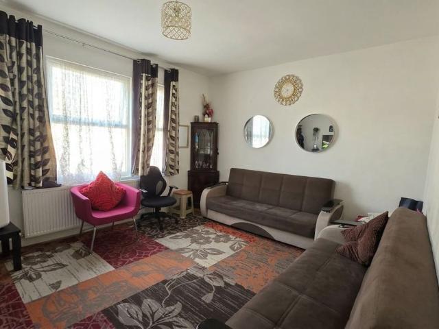 House for rent in Upton, Greater London