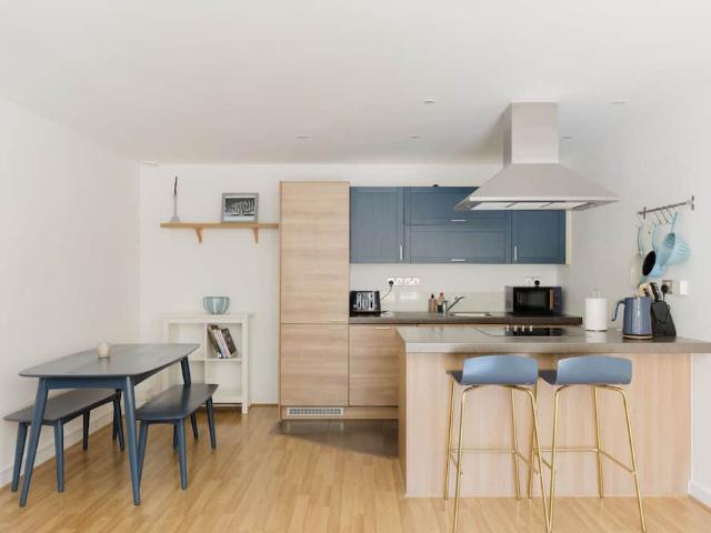 Apartment for rent in Clapton Park, Greater London