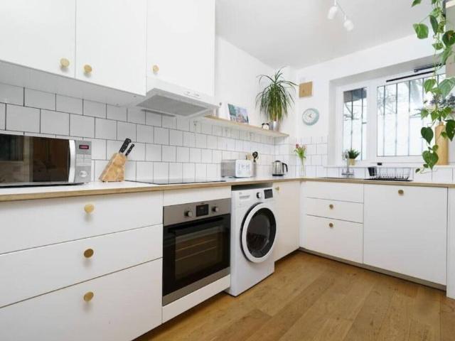 Apartment for rent in Victoria Park Village, Greater London