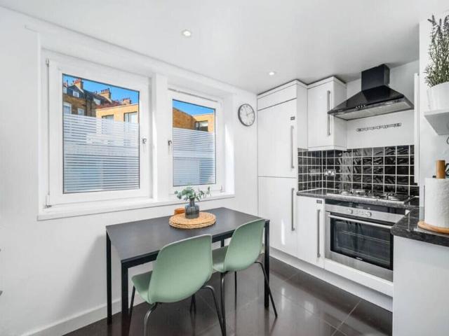 Apartment for rent in Angel, Greater London