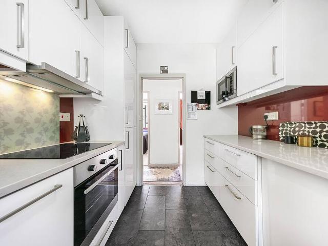 Apartment for rent in Angel, Greater London