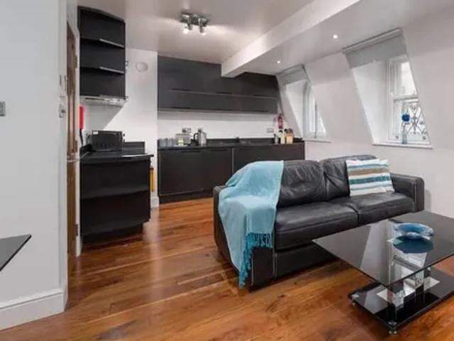 Apartment for rent in Lyons, Greater London