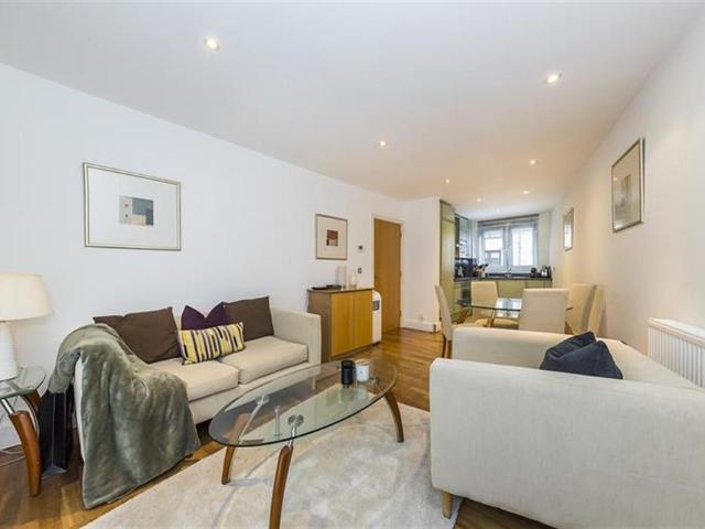 Apartment for rent in Aldgate, Lyons