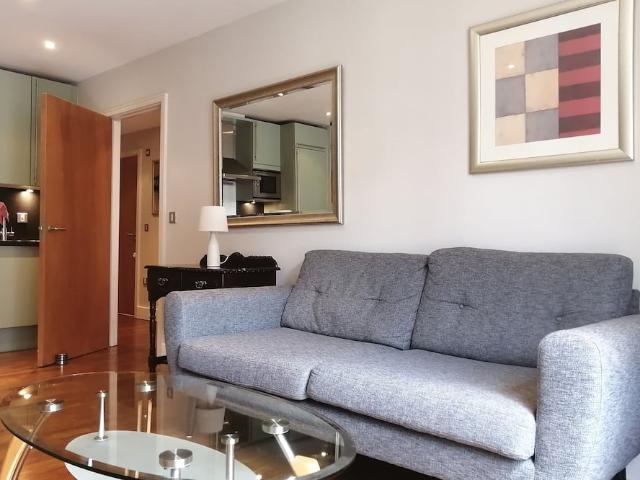 Apartment for rent in Aldgate, Greater London