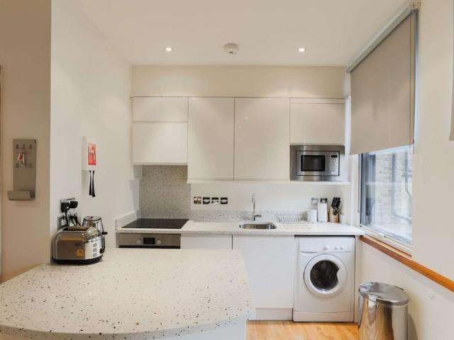 Apartment for rent in Monument, Greater London