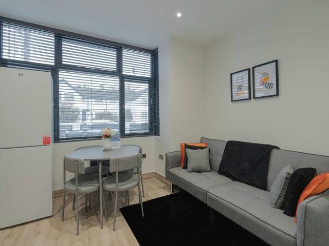 Room for rent in Enfield Highway, Greater London