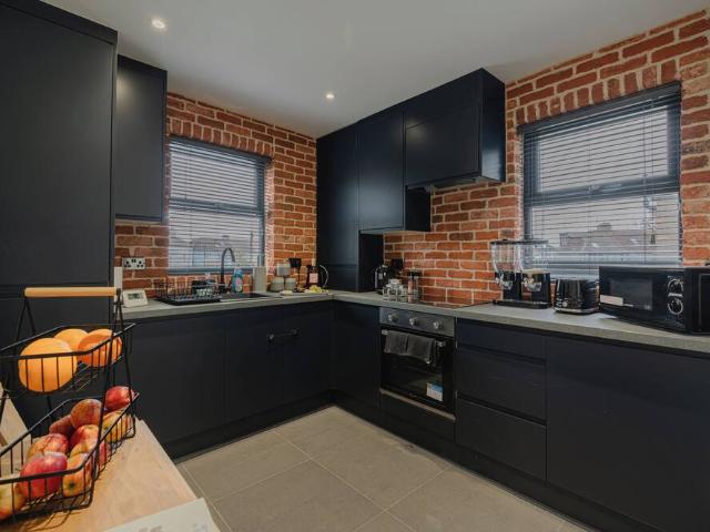 Room for rent in Enfield Highway, Greater London
