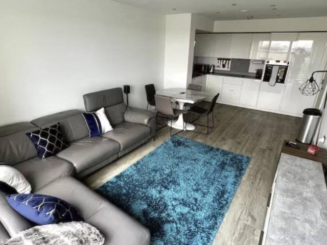 Apartment for rent in Greenhill, Greater London