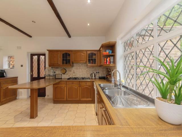 House for rent in Canons Park, Greater London