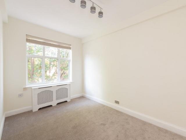 Apartment for rent in Belsize Park, Greater London