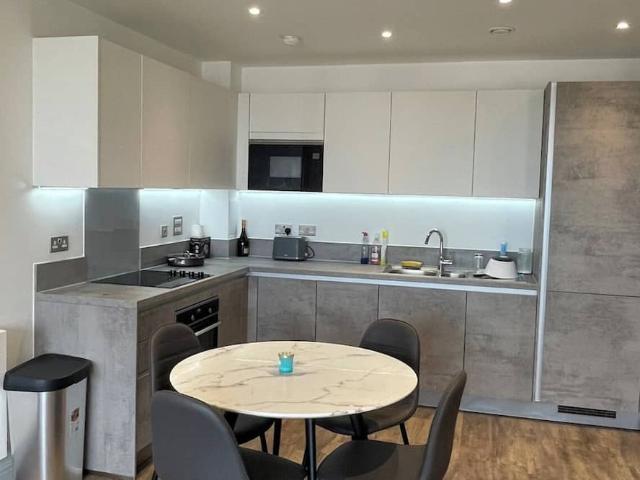 Apartment for rent in Roding Riverside, Greater London