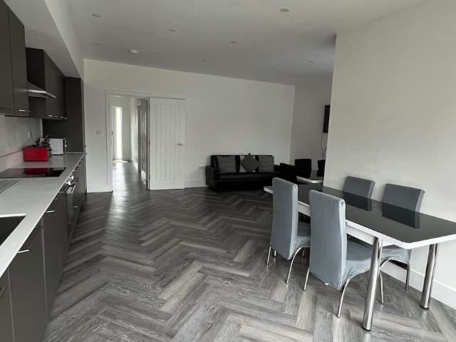 House for rent in London Borough of Redbridge, Greater London