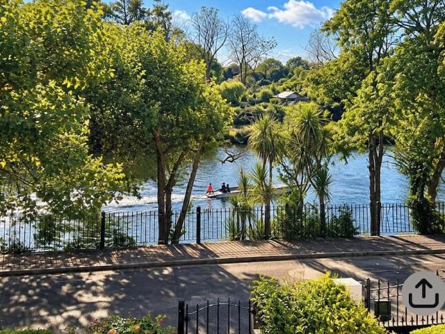 House for rent in Royal Borough of Kingston upon Thames, Greater London