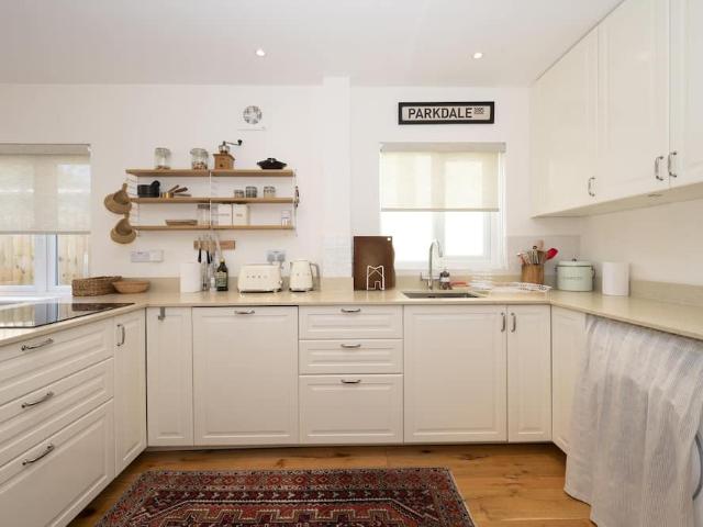 House for rent in Seething Wells, Greater London