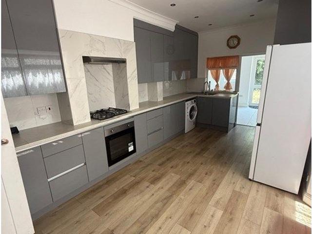 House for rent in Upton Park, Greater London
