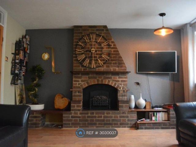 House for rent in Custom House, Greater London
