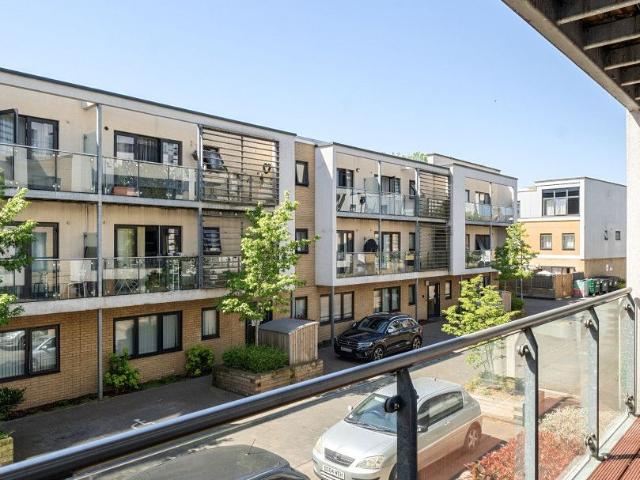 Apartment for rent in Higham Hill, Greater London