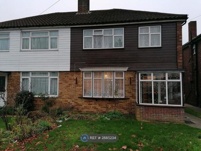 House for rent in Ponders End, Greater London
