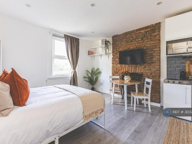 Apartment for rent in London Borough of Camden, Greater London