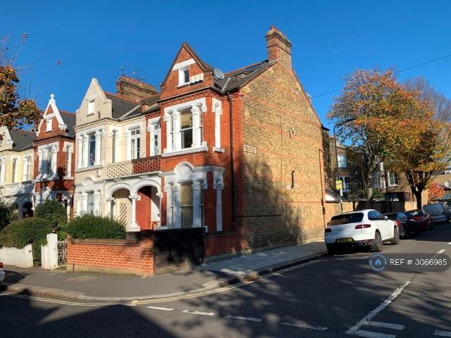 Apartment for rent in Clapham Park, Greater London