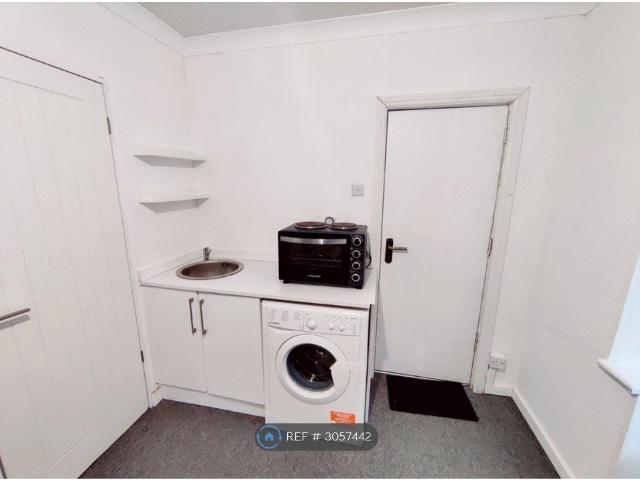 Studio for rent in London Borough of Ealing, Greater London
