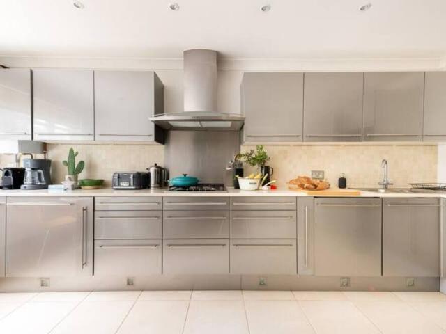 House for rent in London Borough of Haringey, Greater London