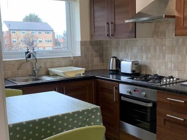 Apartment for rent in Oakwood, Greater London