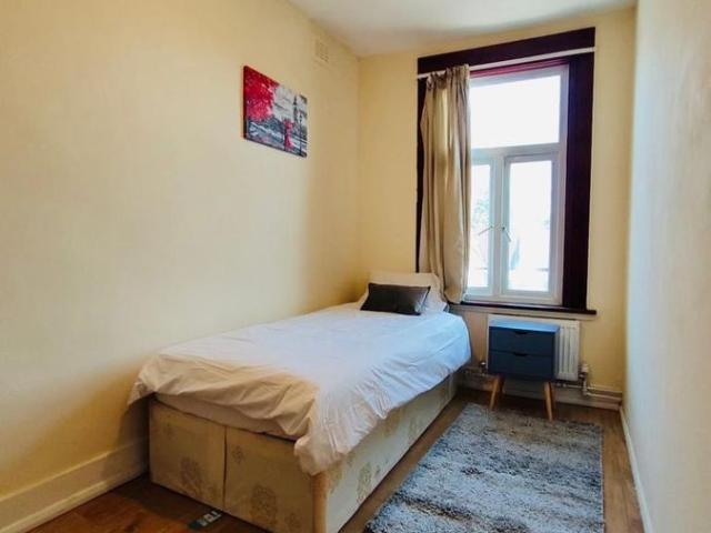 Room for rent in Shacklewell, Greater London