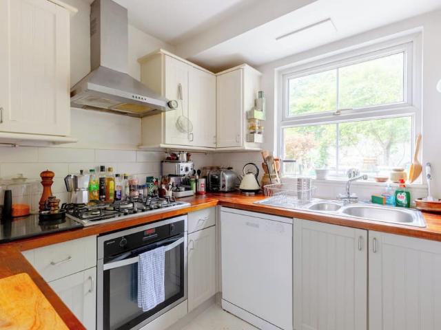 House for rent in London Borough of Islington, Greater London