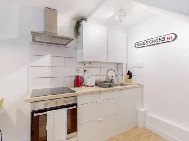 Apartment for rent in Bemerton Estate, Greater London