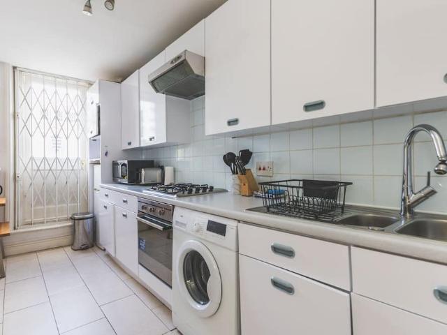 Apartment for rent in Canonbury, Greater London
