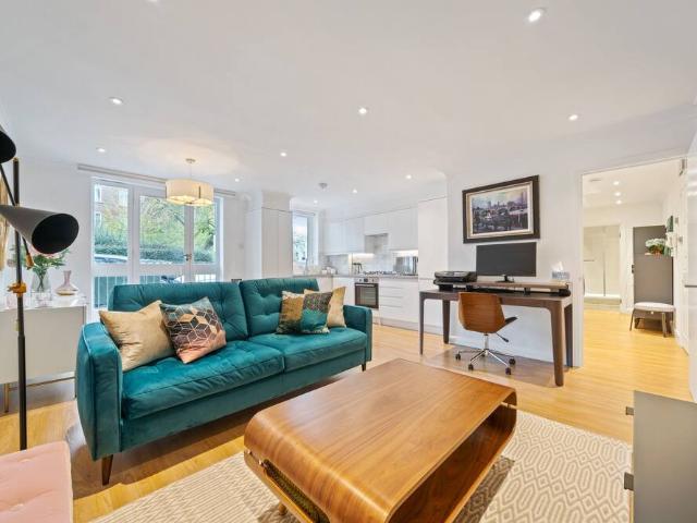 Apartment for rent in Canonbury, Greater London
