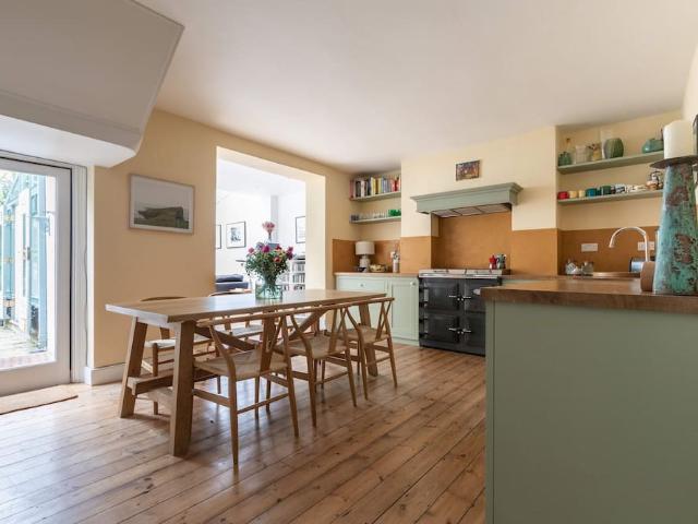 House for rent in London Borough of Islington, Greater London