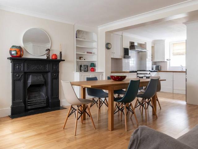 Apartment for rent in Angel, Greater London
