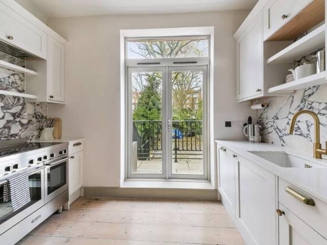 House for rent in Angel, Greater London