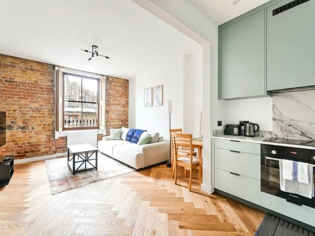 Apartment for rent in Angel, Greater London