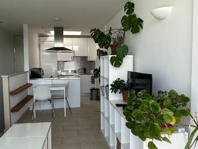 Apartment for rent in Angel, Greater London