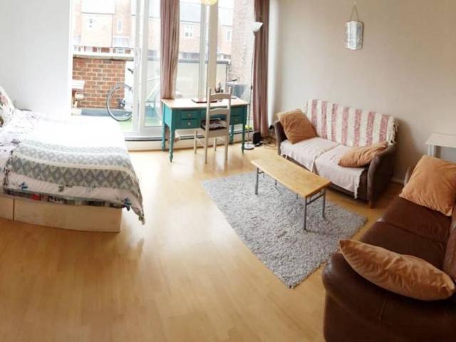 Room for rent in Hoxton, Greater London