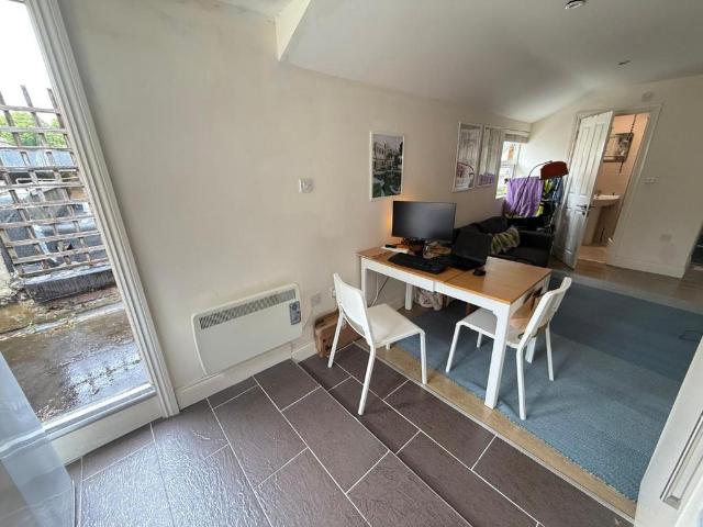 Apartment for rent in Highbury, Greater London