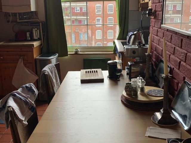 Apartment for rent in Caledonian Estate, Greater London