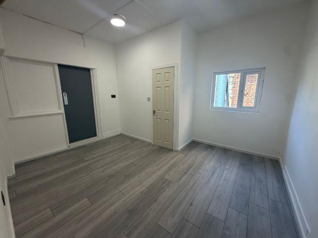 Apartment for rent in Dollis Hill, Greater London