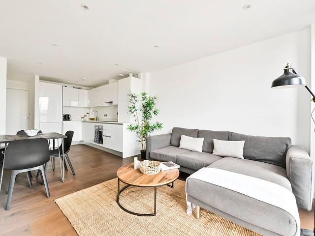 Apartment for rent in Dudden Hill, Greater London