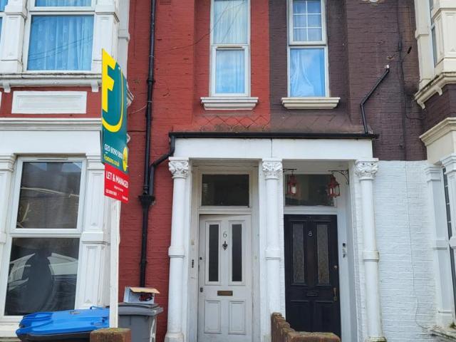 Apartment for rent in Harlesden, Greater London
