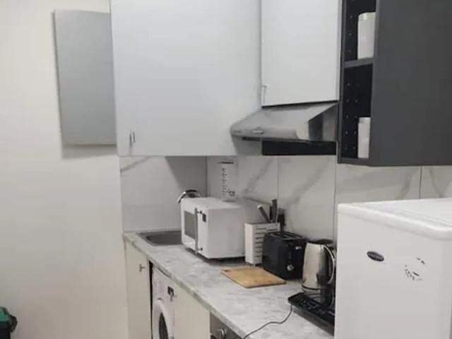 Apartment for rent in Temple Fortune, Greater London