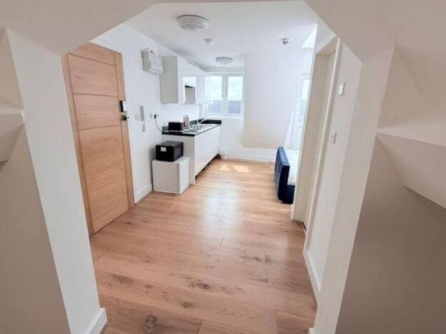 Apartment for rent in London Borough of Barnet, Greater London