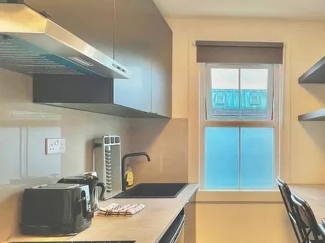 Apartment for rent in Golders Green, Isle Of Man